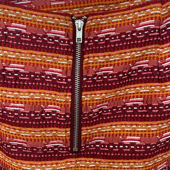 NWT - Ladakh Tribal Weave Mini Skirt in Berry - Picture 8 of 10